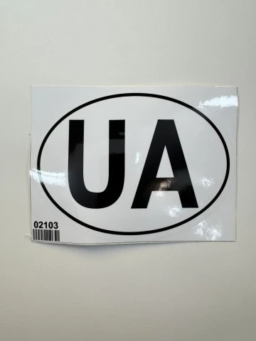 Наклейка вінілова розпізнавальний знак України «UA» біла (18,5х13,7 см)