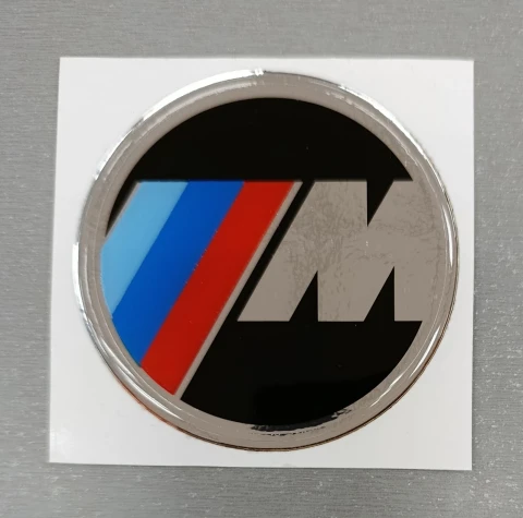 3D Наклейка силіконова эмблемa ///M (діам. 8,2 см) кругла