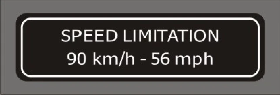 Наклейка вінілова SPEED LIMITATION 90 km/h - 56 mph (13х3,5см) чорний-білий
