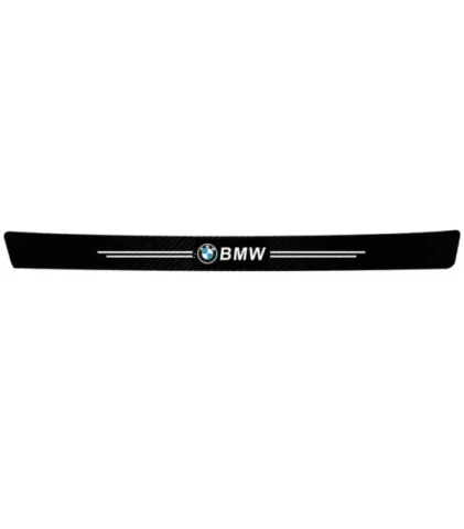 Наклейка виниловая Защитная пленка на порог багажника BMW карбон 1 шт (90х7 см)