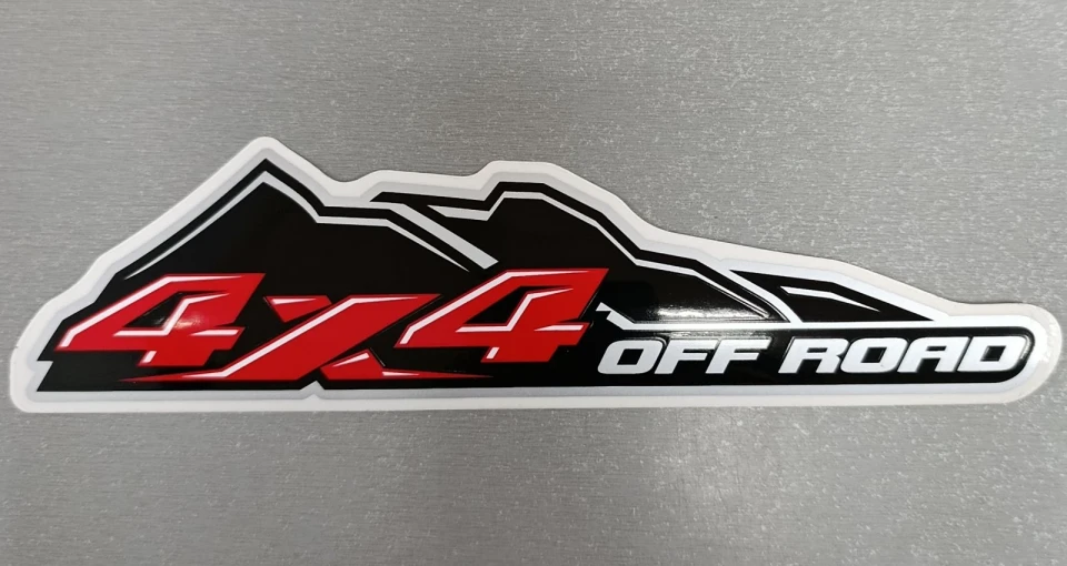 Наклейка виниловая 4х4 off road (23х6 см) черный/красный/серебро