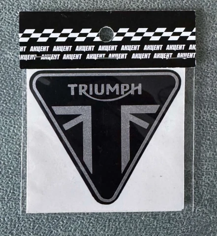 Наклейка вінілова Triumph на бак (7.2х6.5 см, комплект 2 шт) чорно-сіра