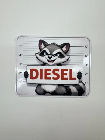 Наклейка виниловая DIESEL Енот (11,5х9 см)