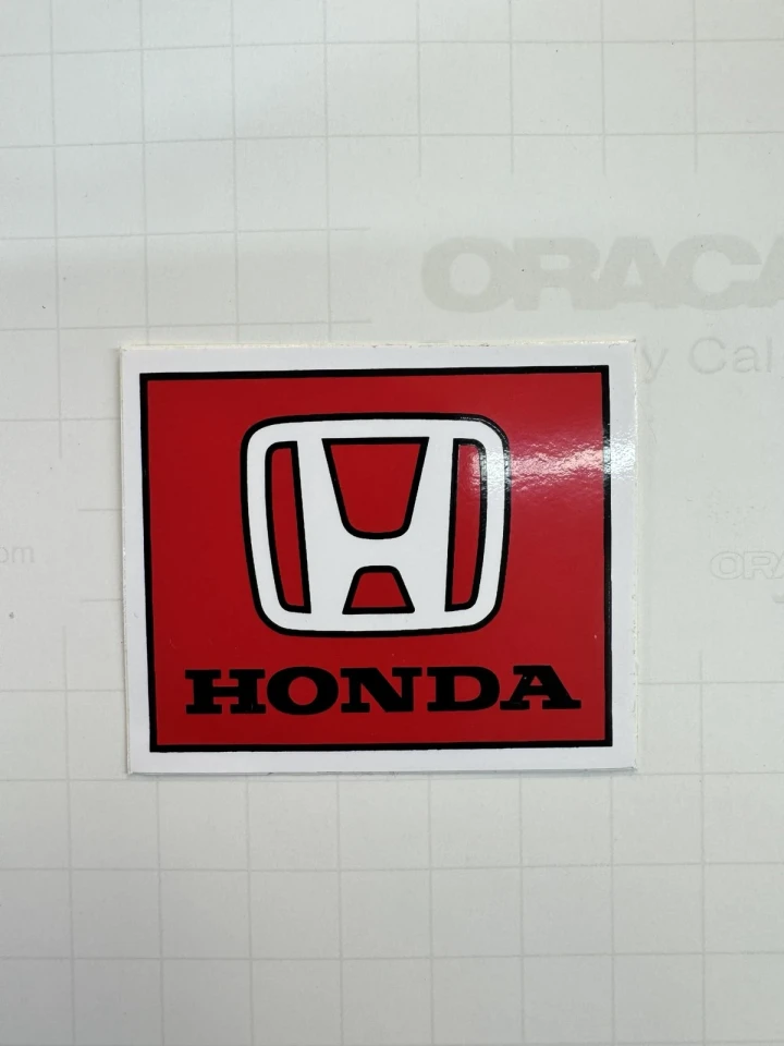 Наклейка вінілова HONDA (5.5х4.5см)